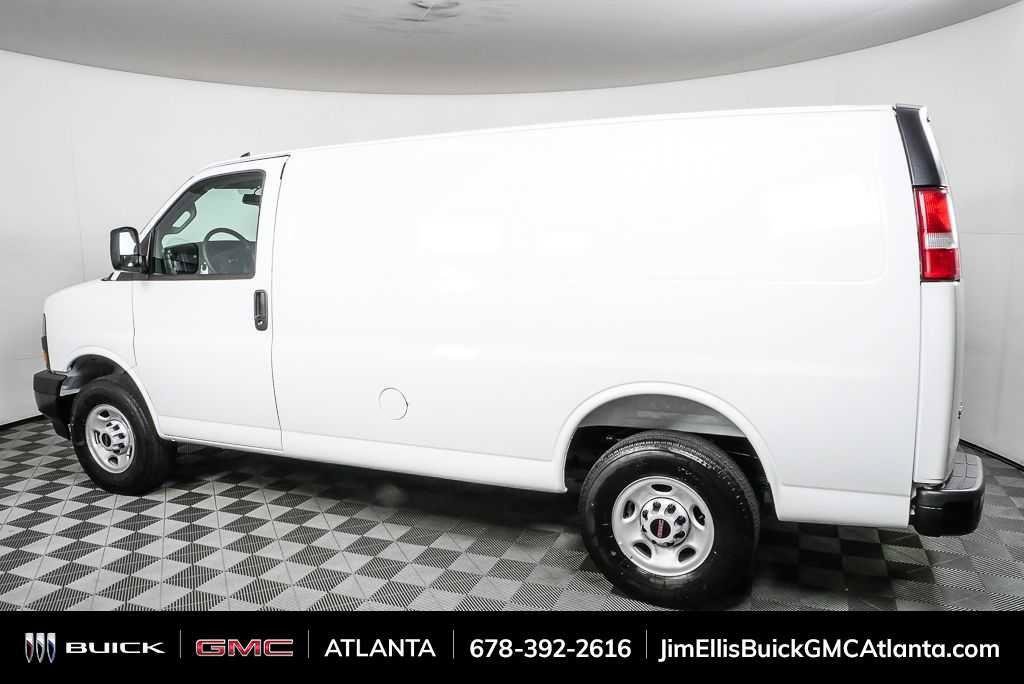 New 2025 GMC Savana 2500 w/ Driver Convenience Package RWD image 2