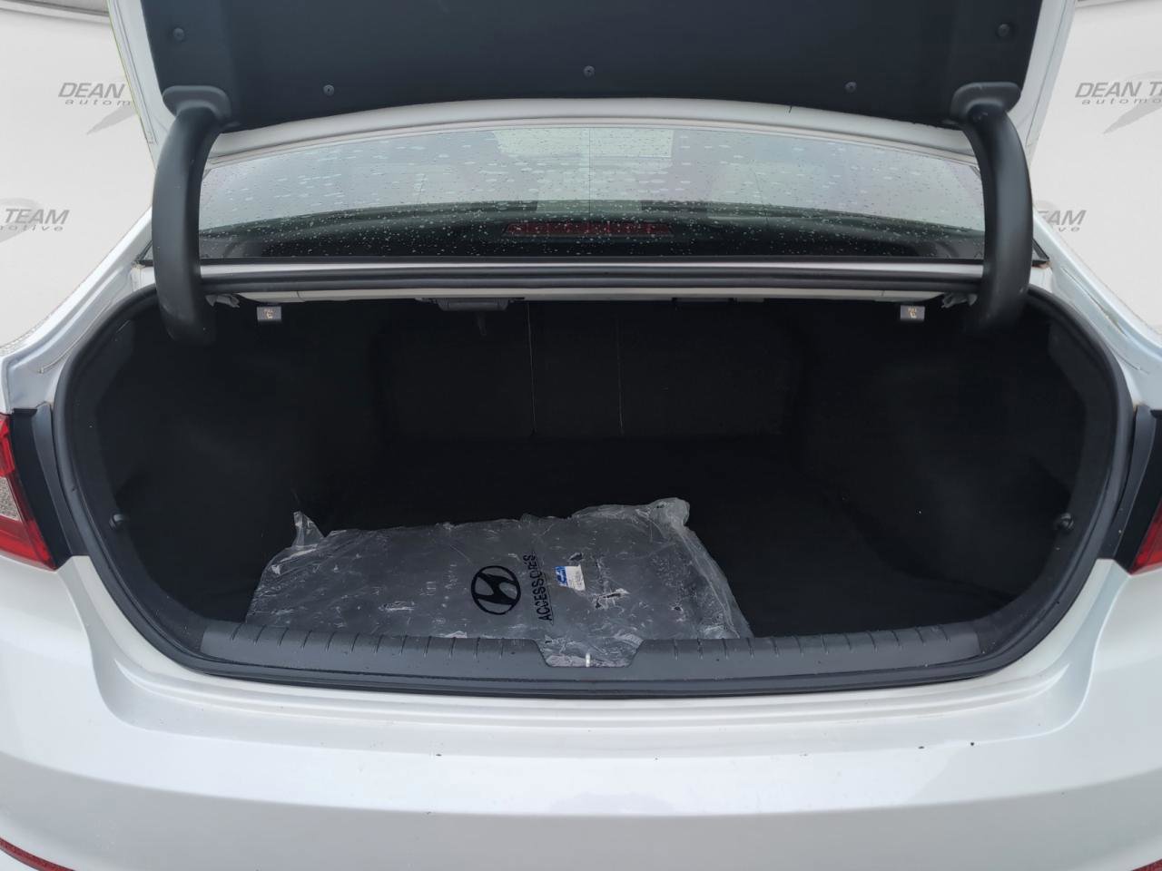 Used 2016 Hyundai Sonata Sport w/ Cargo Package FWD image 9