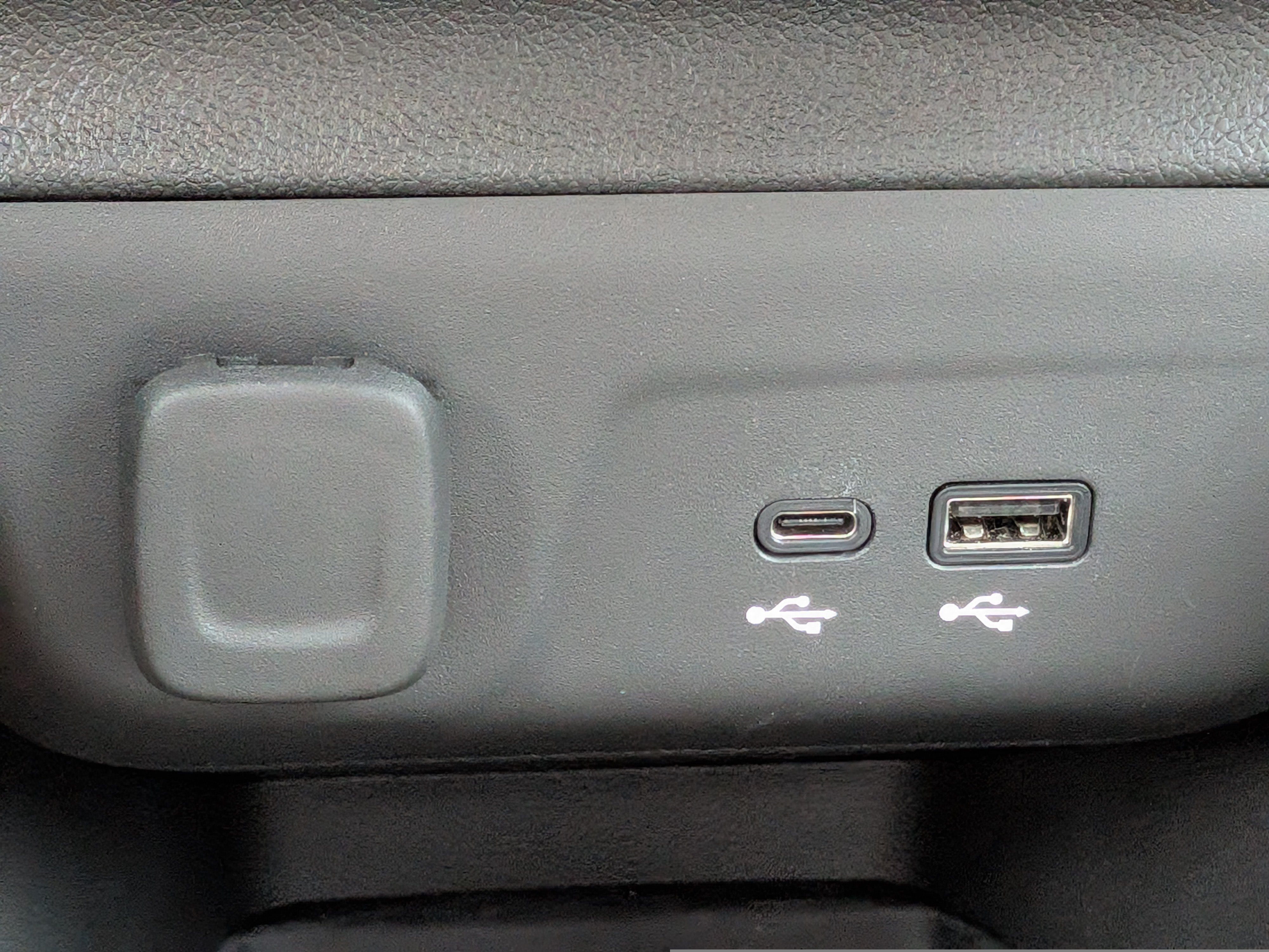 Certified 2024 Chevrolet TrailBlazer RS w/ Convenience Package FWD image 29