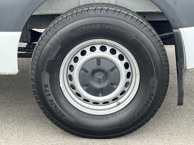 Used 2024 Mercedes-Benz Sprinter 2500 image 12