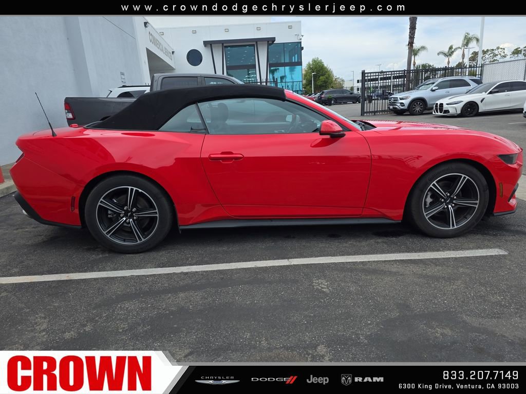 Used 2025 Ford Mustang Convertible image 8