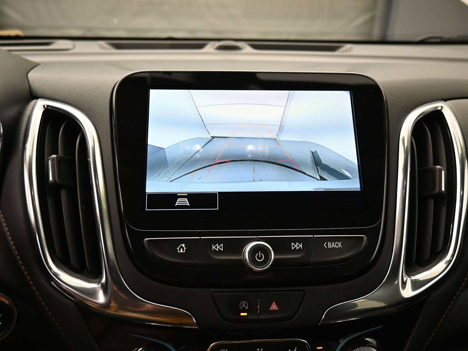 Used 2023 Chevrolet Equinox Premier image 8