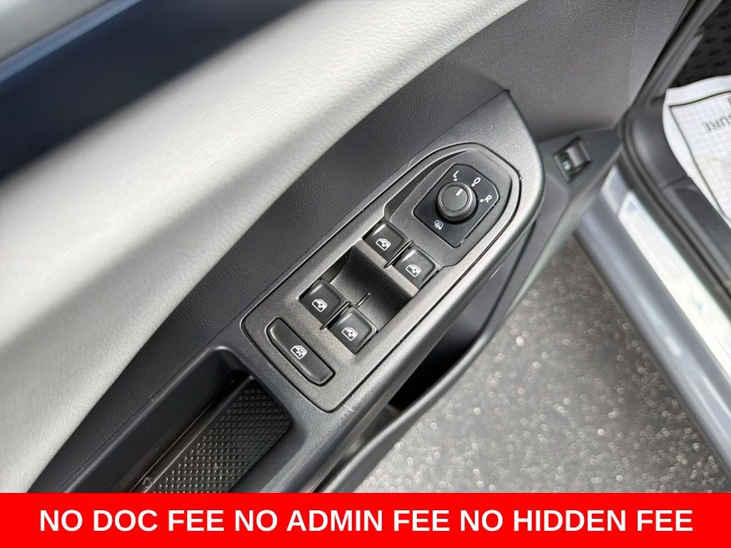 Used 2022 Volkswagen Taos SE FWD image 13