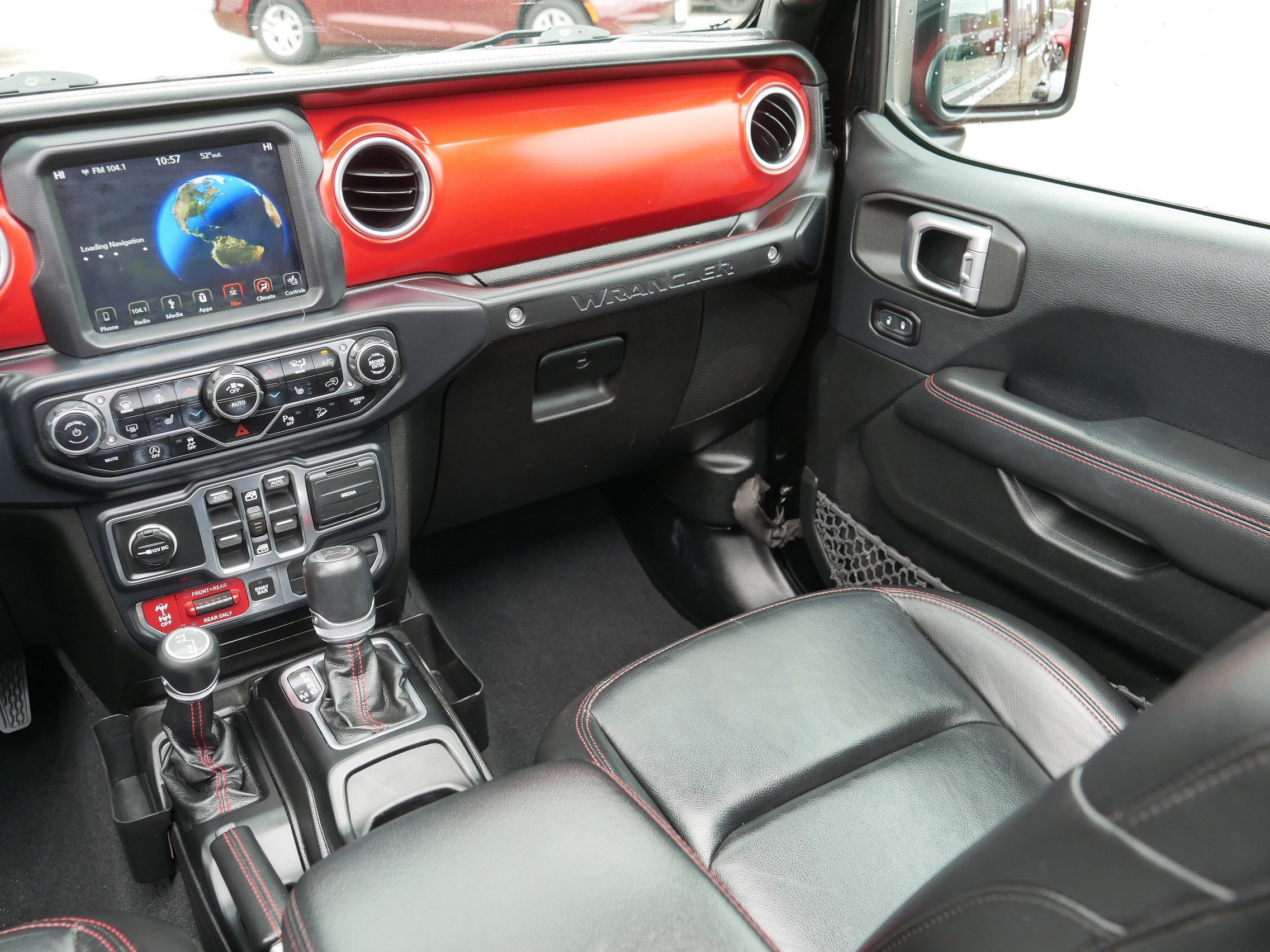 Used 2018 Jeep Wrangler Unlimited Rubicon AWD/4WD image 11