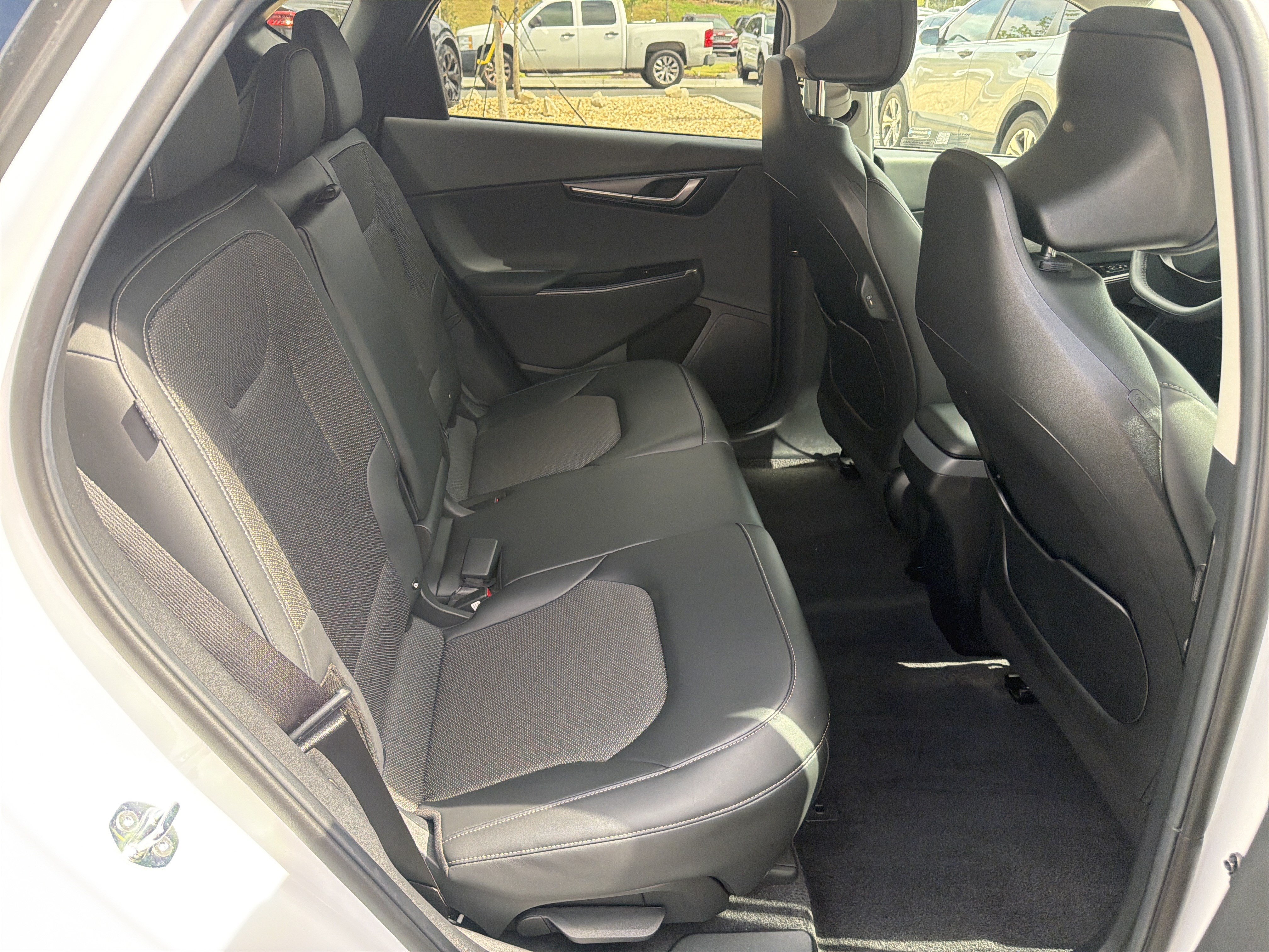 Certified 2025 Kia EV6 Light w/ Light LR Technology Package RWD image 15