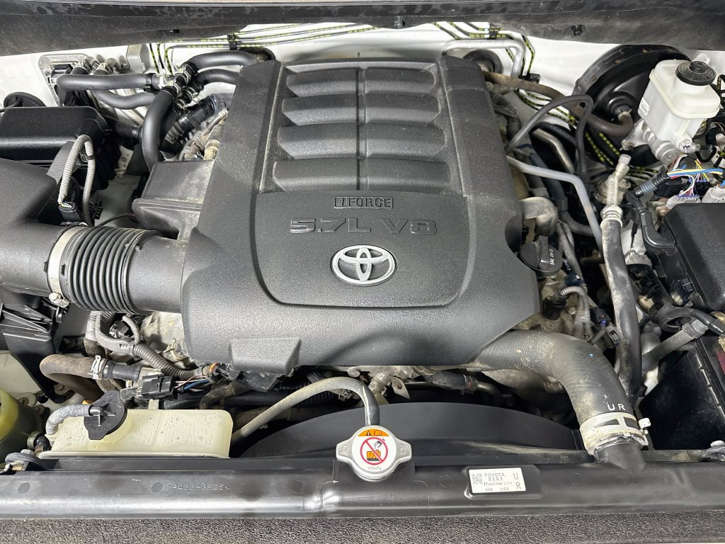 Used 2018 Toyota Sequoia SR5 w/ Premium Package AWD/4WD image 36
