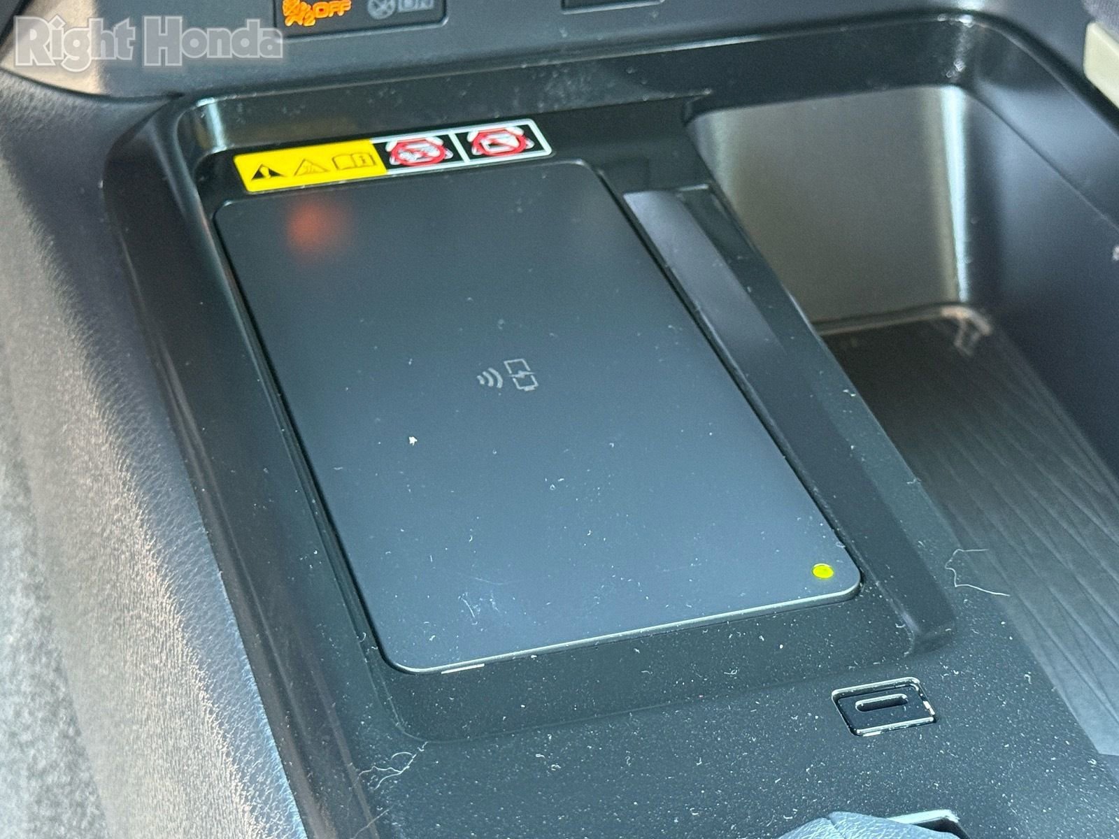 Used 2025 Toyota Camry LE image 23