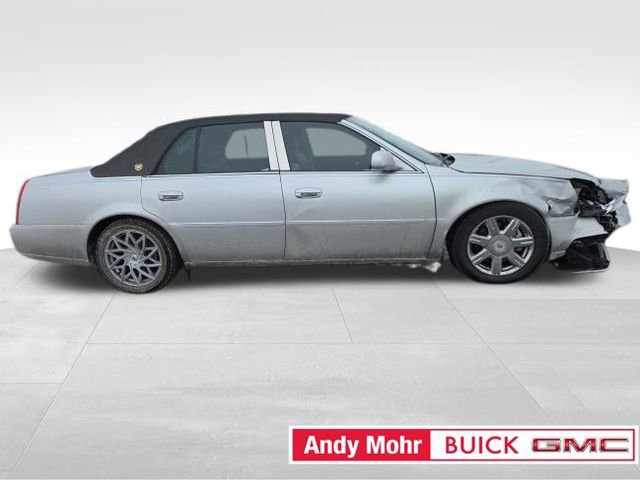 Used 2010 Cadillac DTS Premium w/ Driver Awareness Package image 24