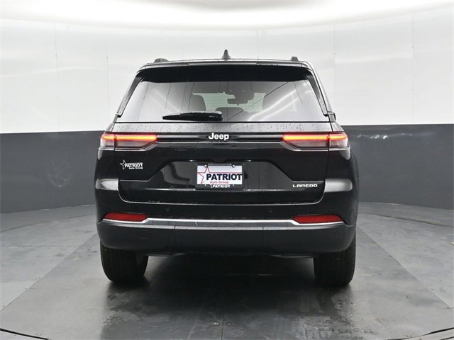 New 2025 Jeep Grand Cherokee Laredo image 5