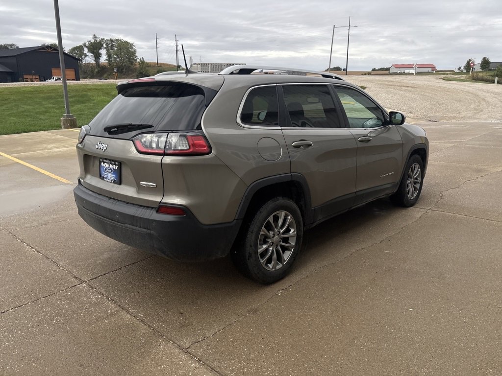 Used 2020 Jeep Cherokee Latitude Plus w/ Cold Weather Group image 4