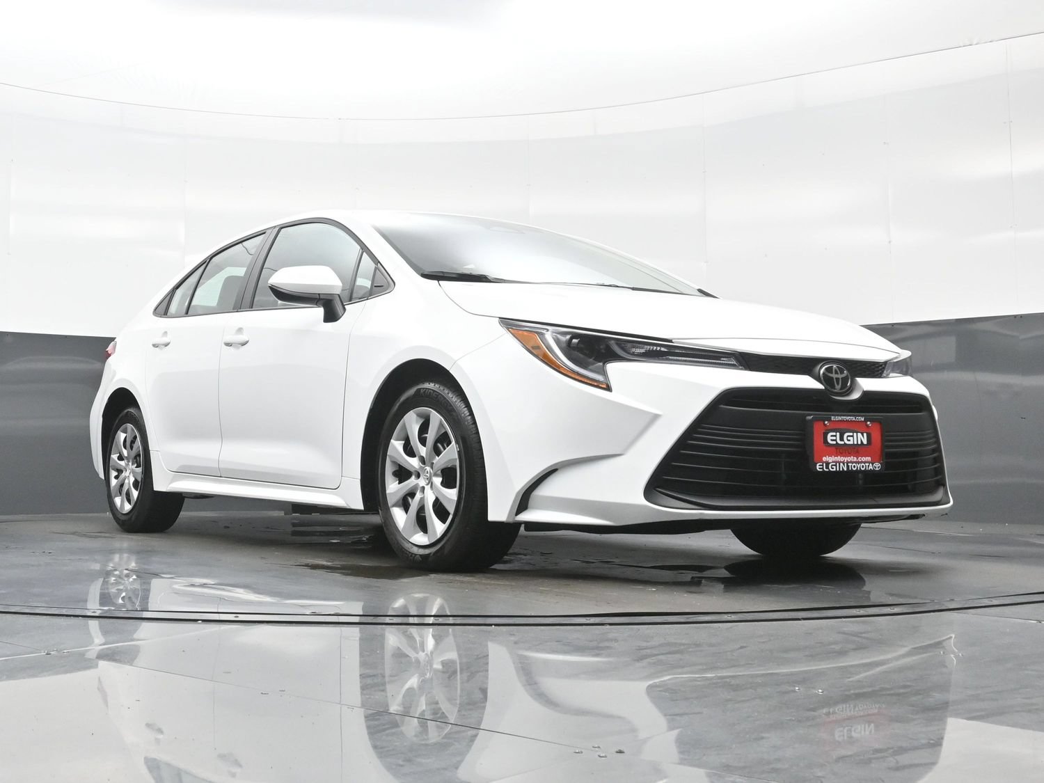 Used 2025 Toyota Corolla LE FWD image 24