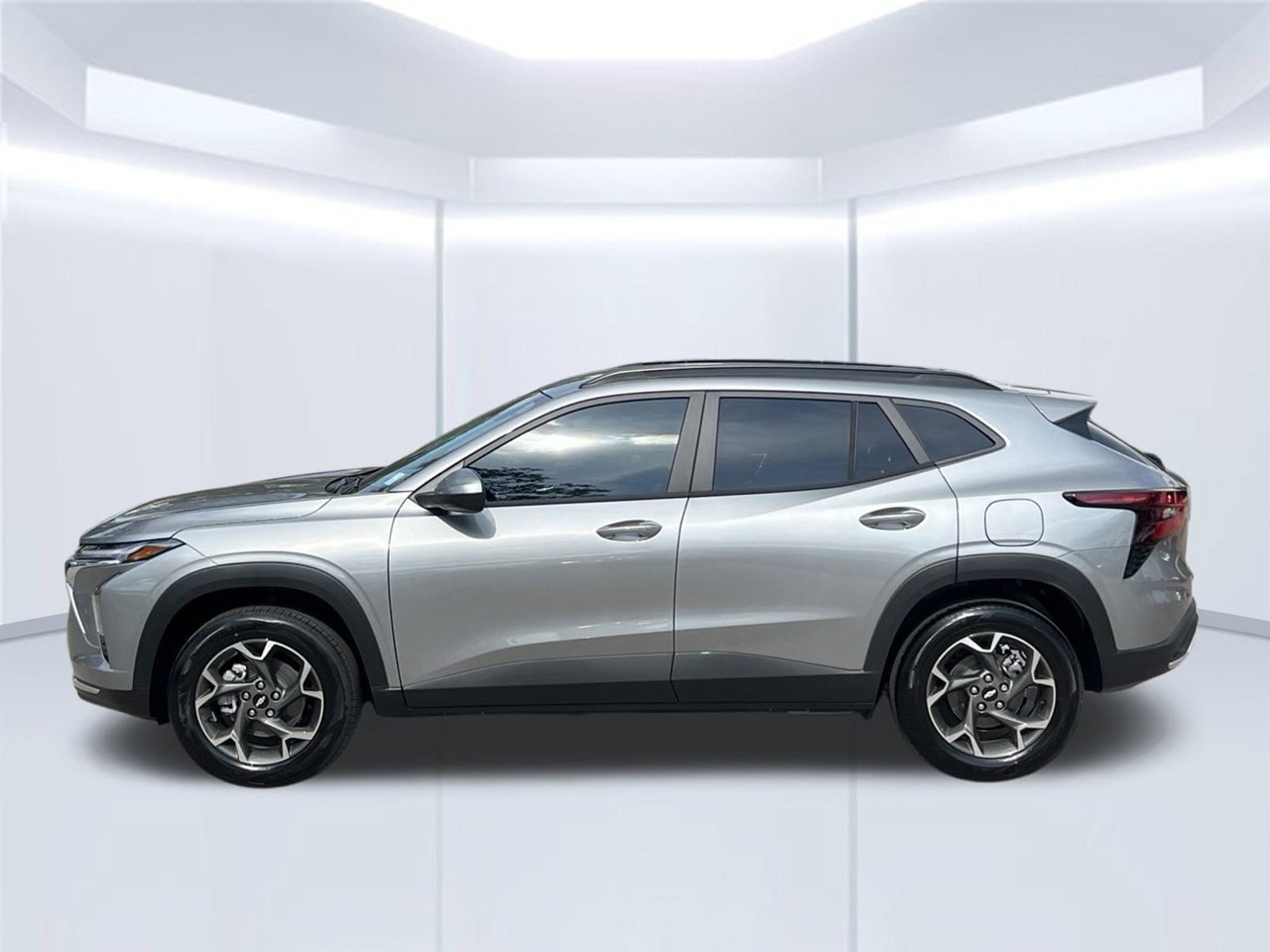 New 2026 Chevrolet Trax LT w/ LT Convenience Package FWD image 2