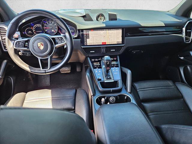 Used 2020 Porsche Cayenne AWD/4WD image 16