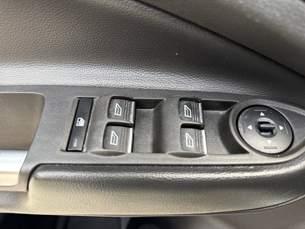 Used 2019 Ford Escape SEL image 15