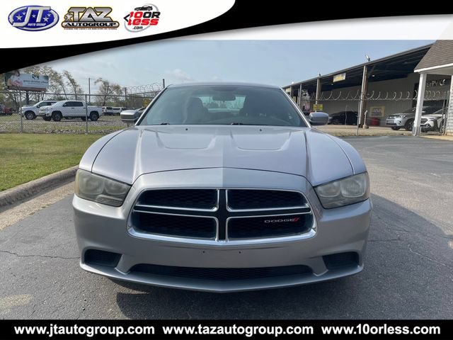Used 2014 Dodge Charger SE RWD image 2