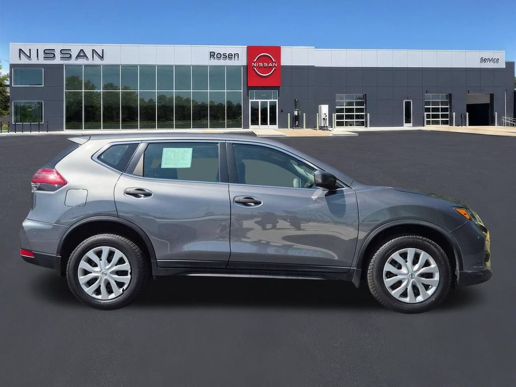 Used 2019 Nissan Rogue S AWD/4WD image 2