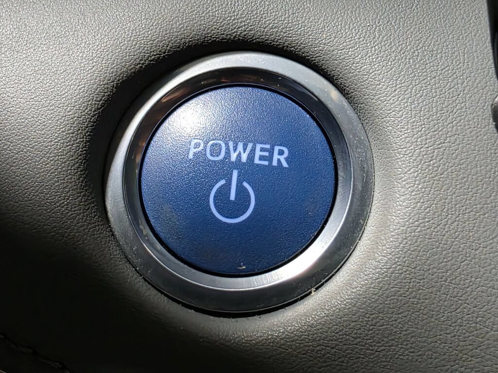 Used 2021 Toyota Highlander Limited AWD/4WD image 19