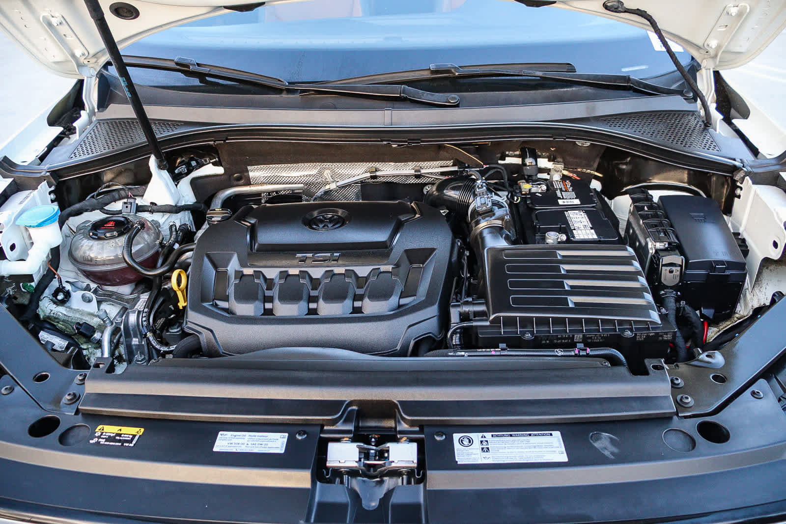 Used 2018 Volkswagen Tiguan SE image 28