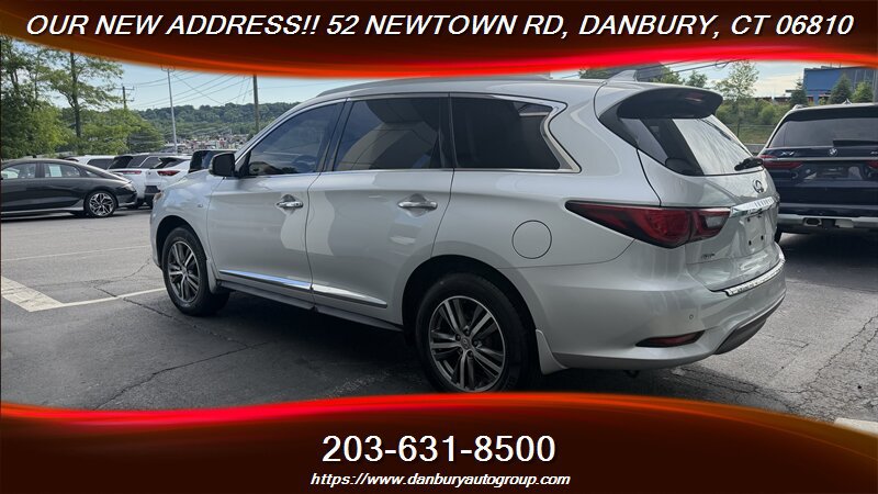 Used 2020 INFINITI QX60 Luxe w/ Essential Package AWD/4WD image 3