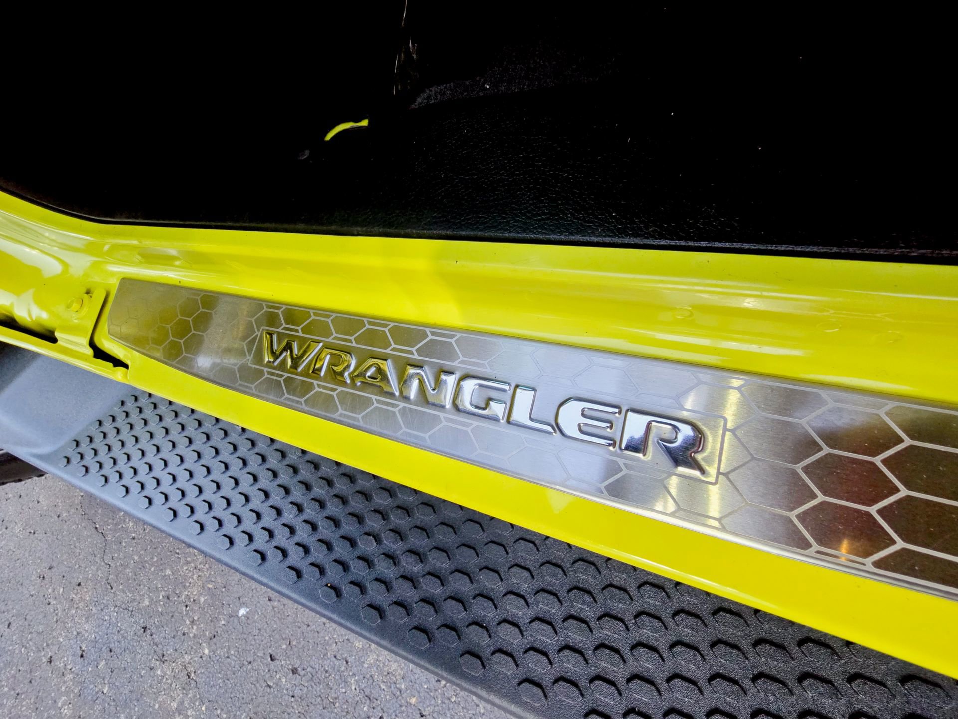 Used 2022 Jeep Wrangler Unlimited Rubicon 4xe w/ Safety Group image 7