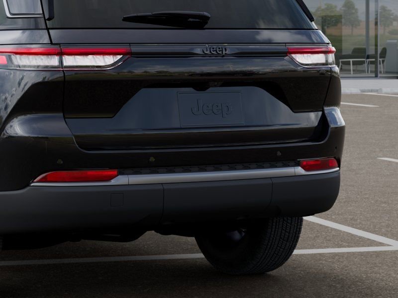 New 2026 Jeep Grand Cherokee Altitude RWD image 13