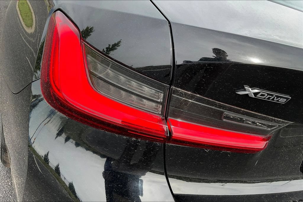 Used 2019 BMW 330i xDrive Sedan w/ Driving Assistance Package AWD/4WD image 23