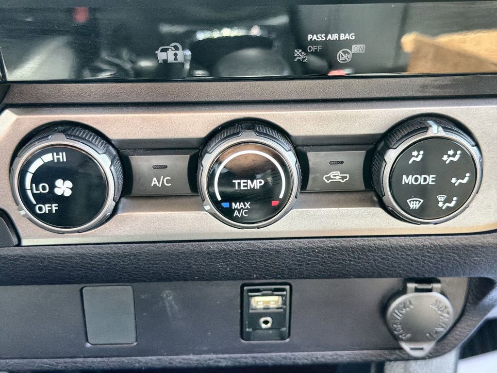 Used 2018 Toyota Tacoma SR w/ SR Convenience Package AWD/4WD image 16