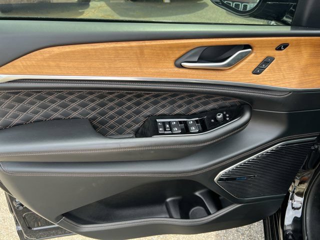Used 2022 Jeep Grand Cherokee Summit AWD/4WD image 13