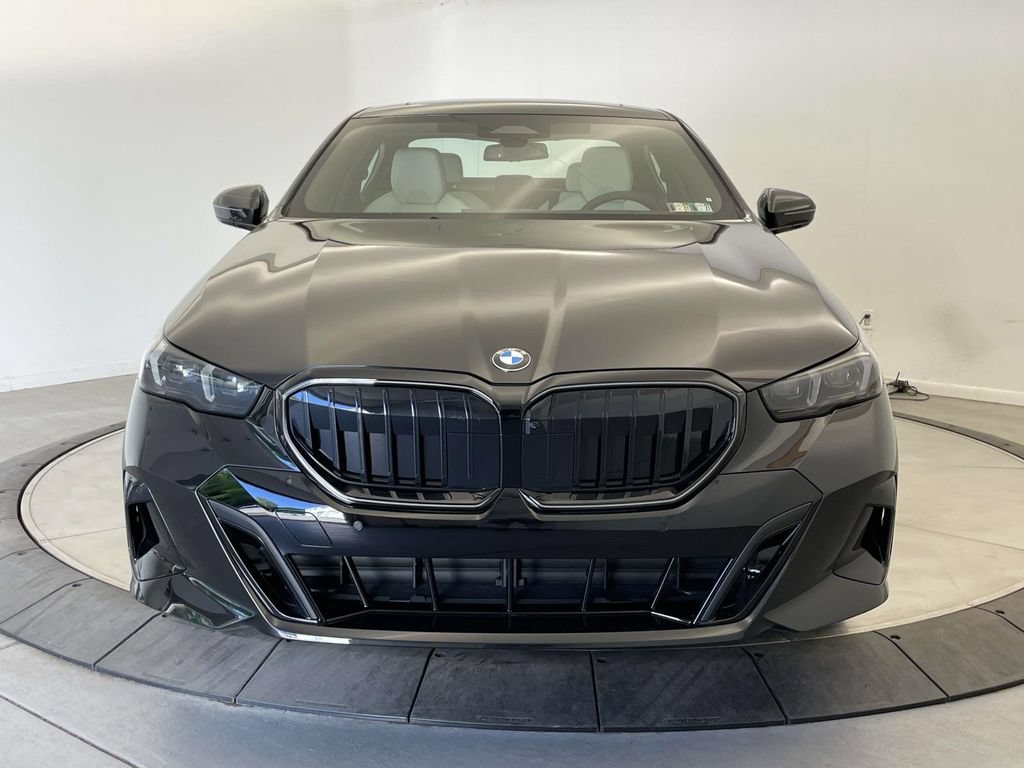 New 2027 BMW 530i xDrive w/ M Sport Package AWD/4WD image 8