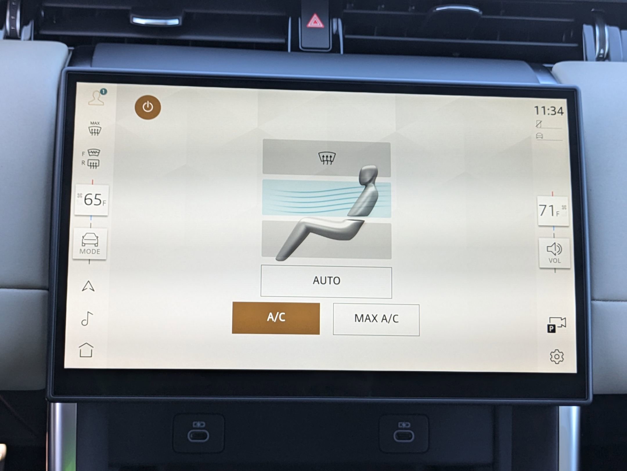 New 2025 Land Rover Discovery Sport S image 14