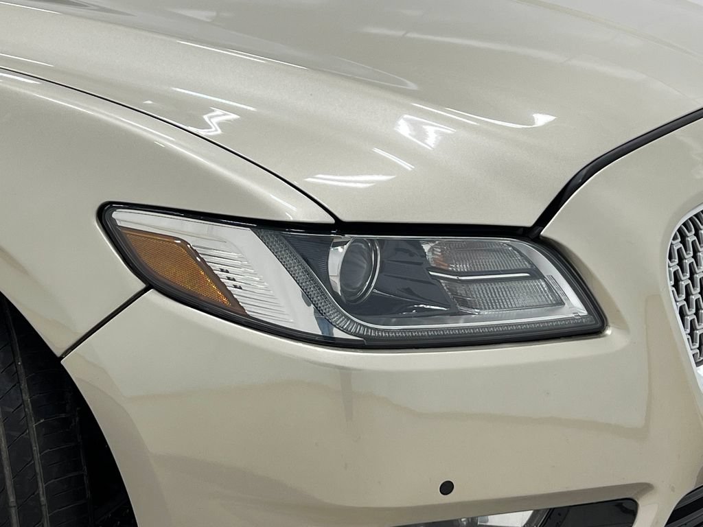 Used 2017 Lincoln Continental Select w/ Climate Package FWD image 35