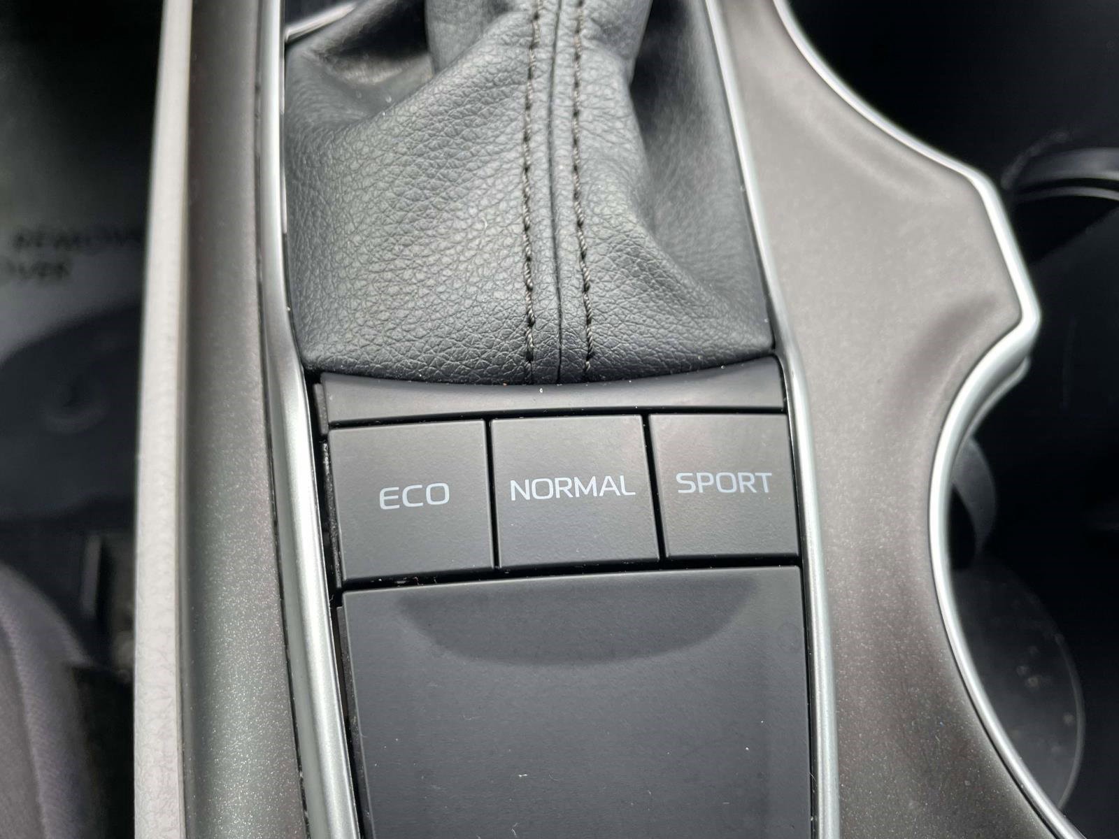 Used 2024 Toyota Camry LE FWD image 33