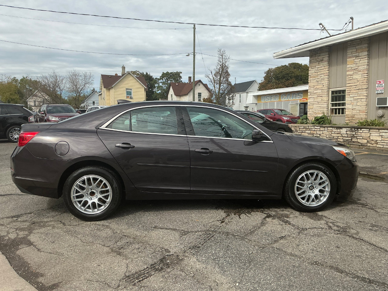 Used 2015 Chevrolet Malibu LT w/ Power Convenience Package image 2