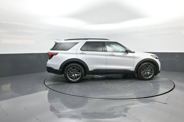 New 2026 Ford Explorer ST AWD/4WD image 8