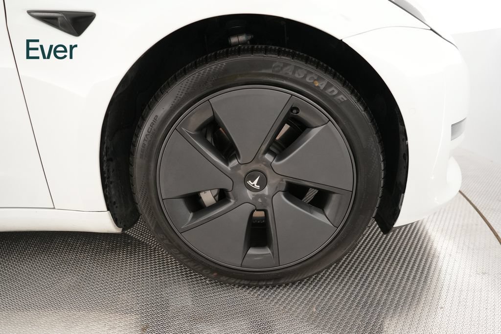 Used 2022 Tesla Model 3 Long Range AWD/4WD image 9