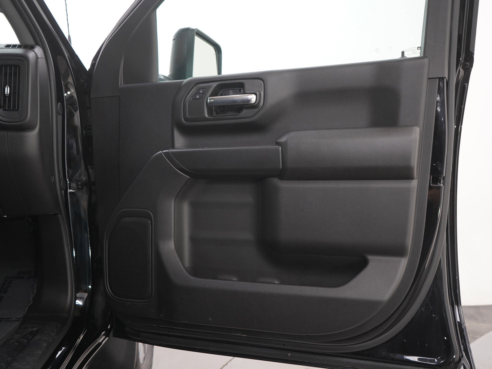Used 2024 Chevrolet Silverado 2500 Custom w/ Custom Value Package AWD/4WD image 9