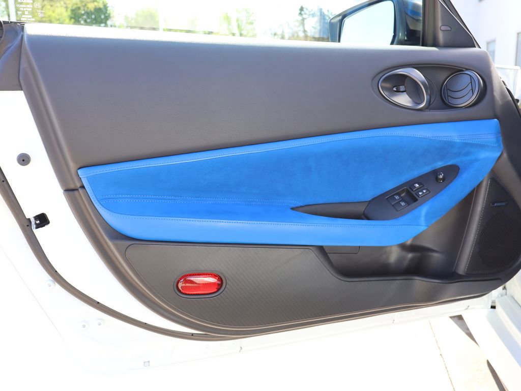 Used 2024 Nissan Z Performance w/ Floor Mat Package image 10