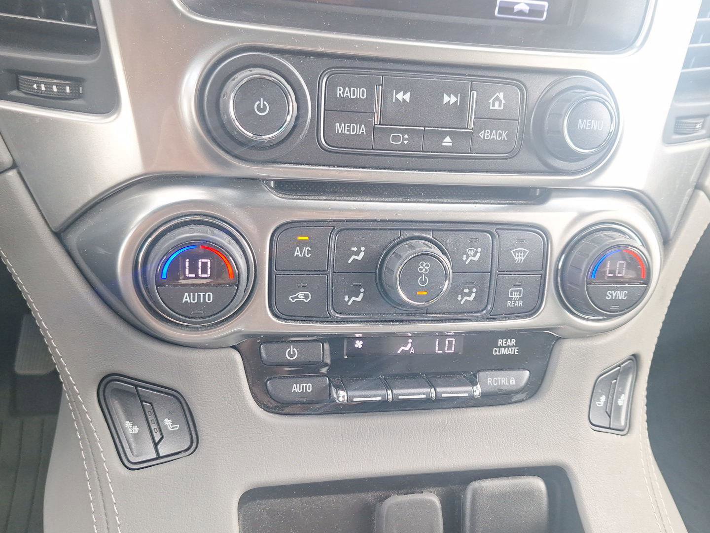 Used 2019 Chevrolet Tahoe LT w/ LT Signature Package AWD/4WD image 36