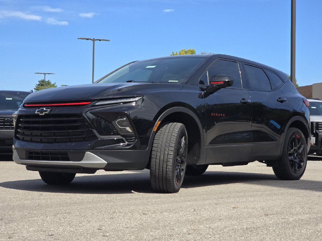 Used 2024 Chevrolet Blazer LT w/ Redline Edition FWD image 10