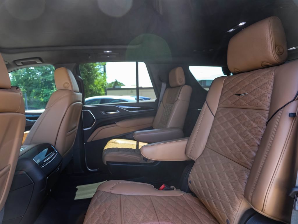 Used 2023 Cadillac Escalade Sport w/ Touring Package AWD/4WD image 22