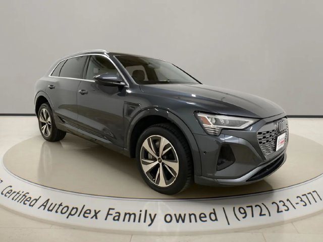 Used 2024 Audi Q8 e-tron Premium Plus w/ Premium Plus Package AWD/4WD image 7