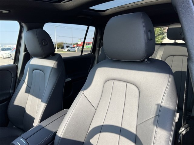 Used 2024 Mercedes-Benz GLB 250 4MATIC image 11