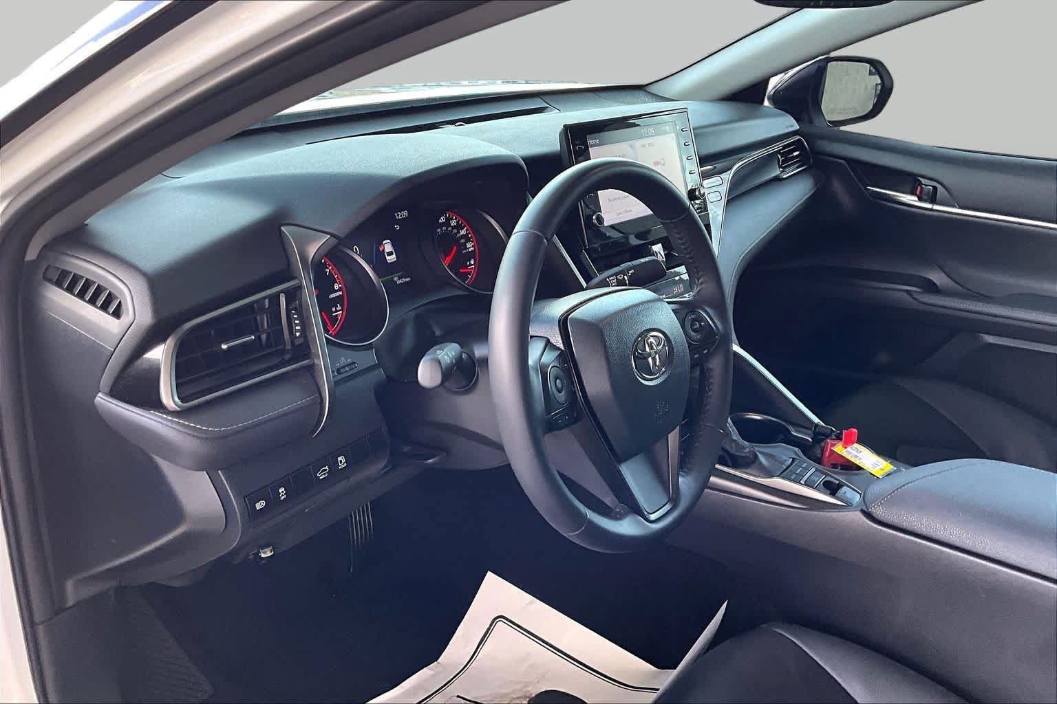 Used 2024 Toyota Camry XSE FWD image 18