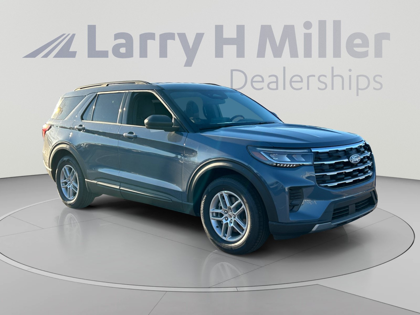 New 2027 Ford Explorer Active RWD image 7
