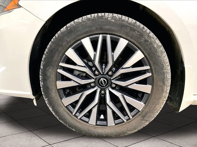 Used 2023 Nissan Altima 2.5 SV AWD/4WD image 8