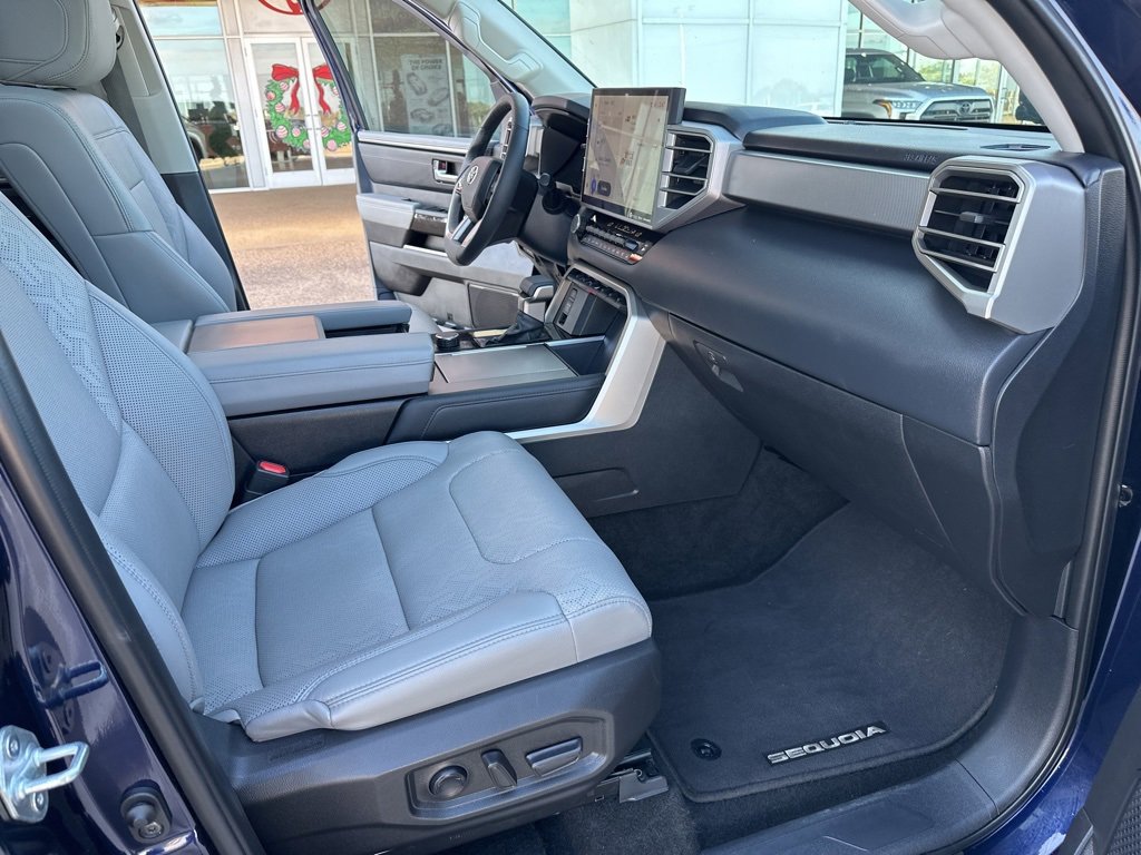 Used 2023 Toyota Sequoia Limited image 19