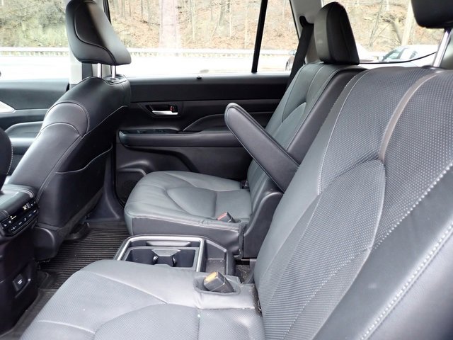 Used 2024 Toyota Grand Highlander Platinum image 11