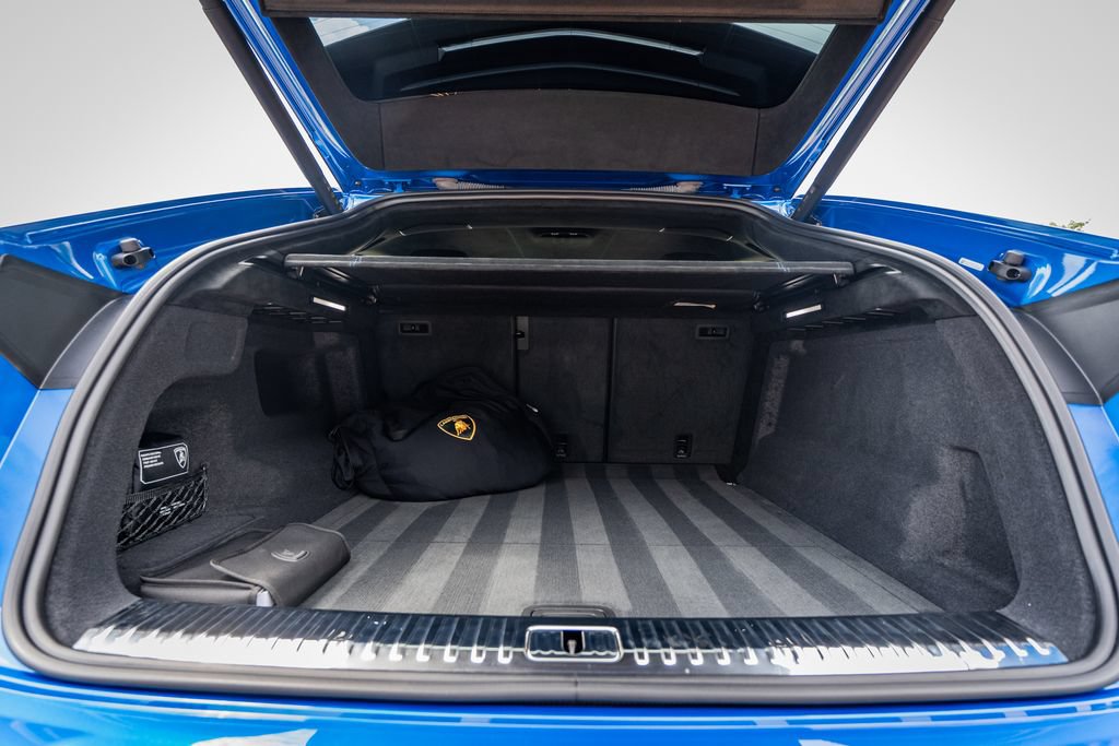 Used 2024 Lamborghini Urus Performante AWD/4WD image 54