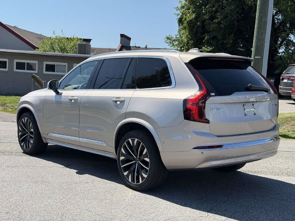 New 2026 Volvo XC90 B6 Plus w/ Protection Package AWD/4WD image 21