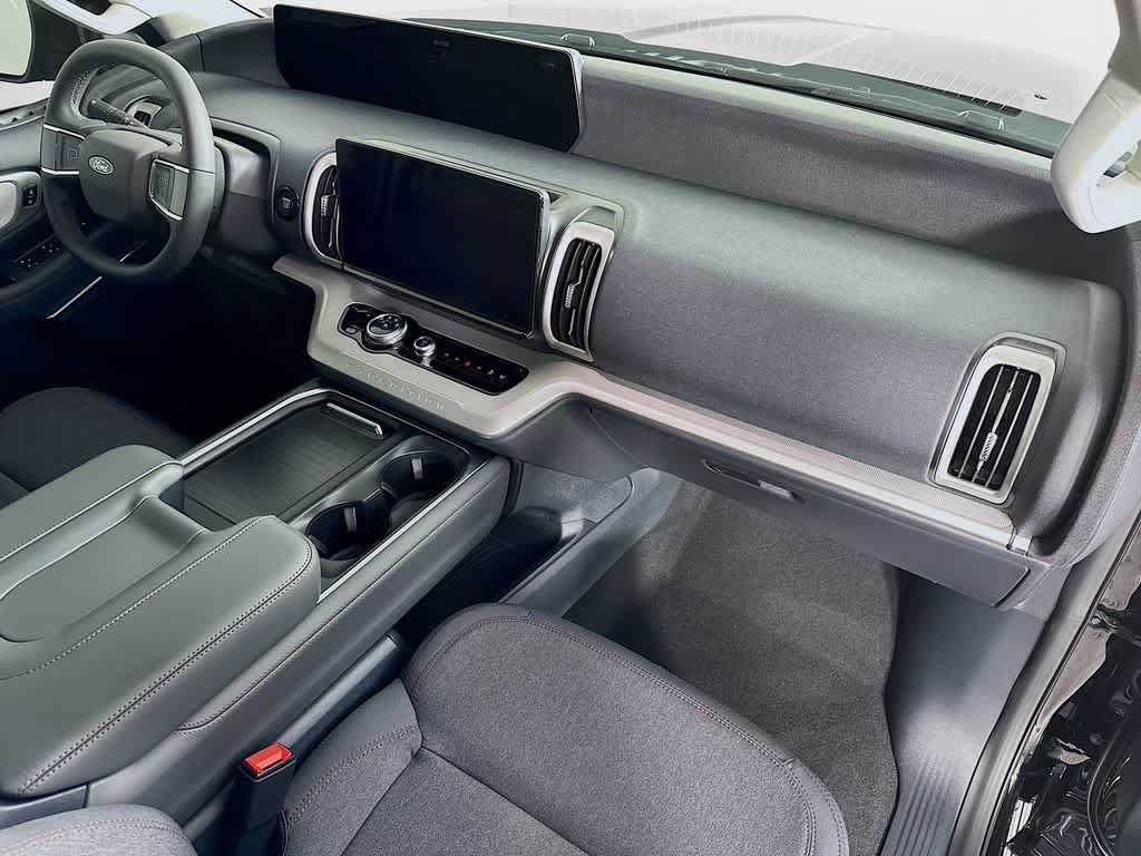 New 2025 Ford Expedition Active RWD image 32